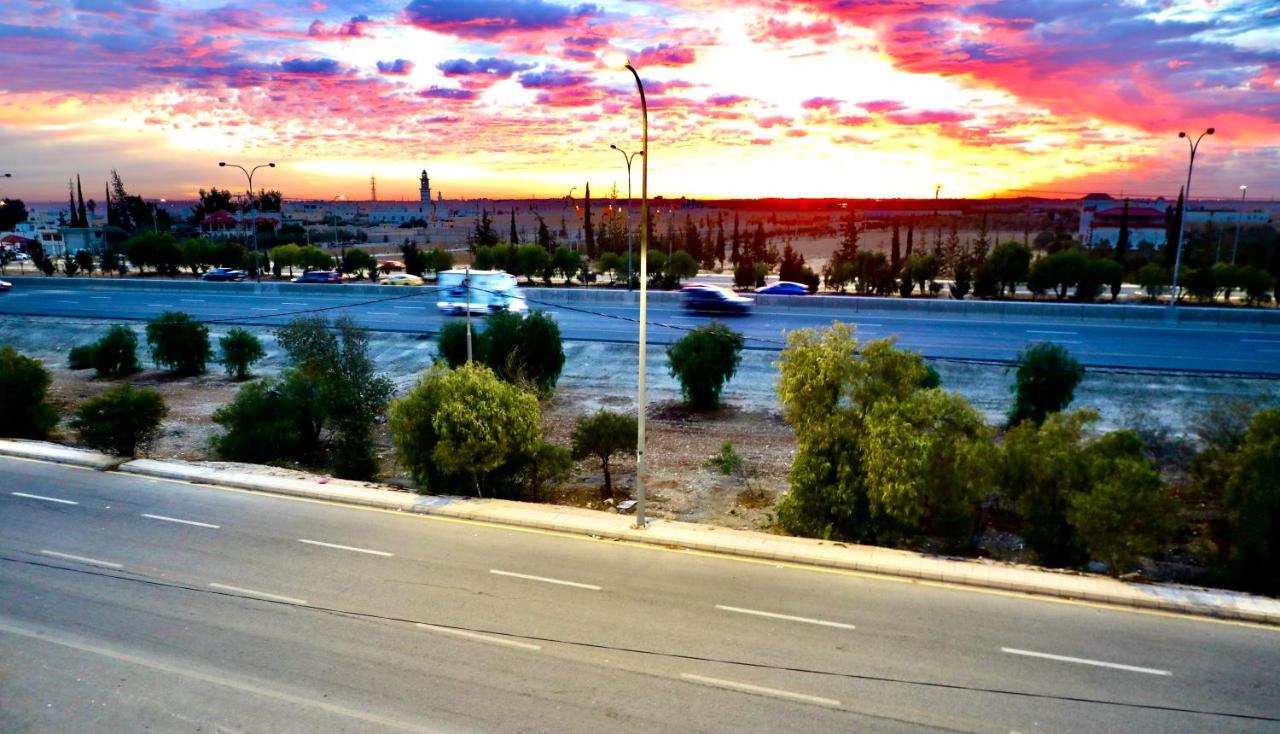 Al Qastal Faraseen Apartments מראה חיצוני תמונה