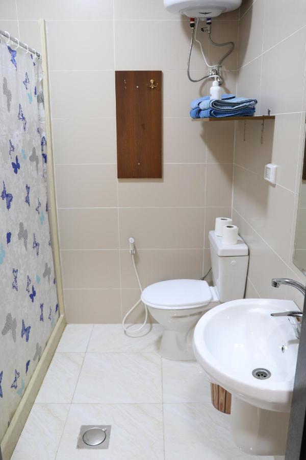 Al Qastal Faraseen Apartments מראה חיצוני תמונה