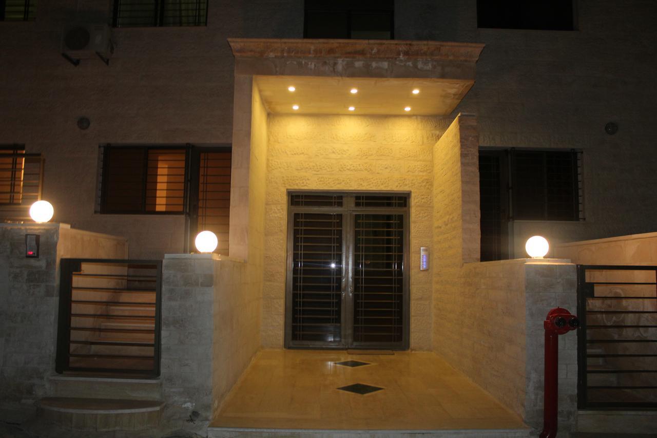 Al Qastal Faraseen Apartments מראה חיצוני תמונה